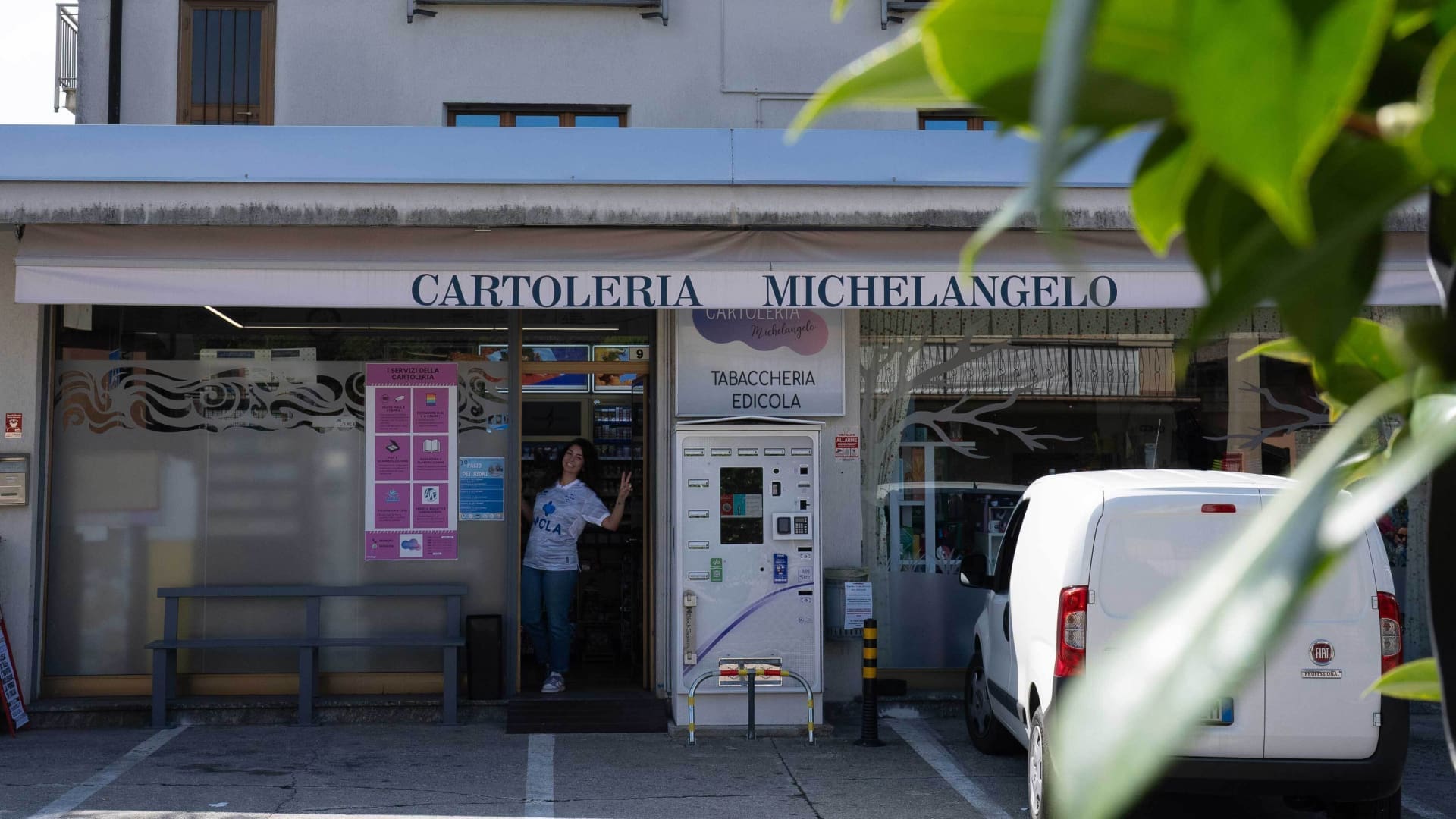 Giulia e la sua Cartoleria Michelangelo, non solo un negozio